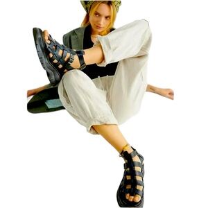 *New With Box* Free People Gia Gladiator Fisherman Sandals in Black Leather